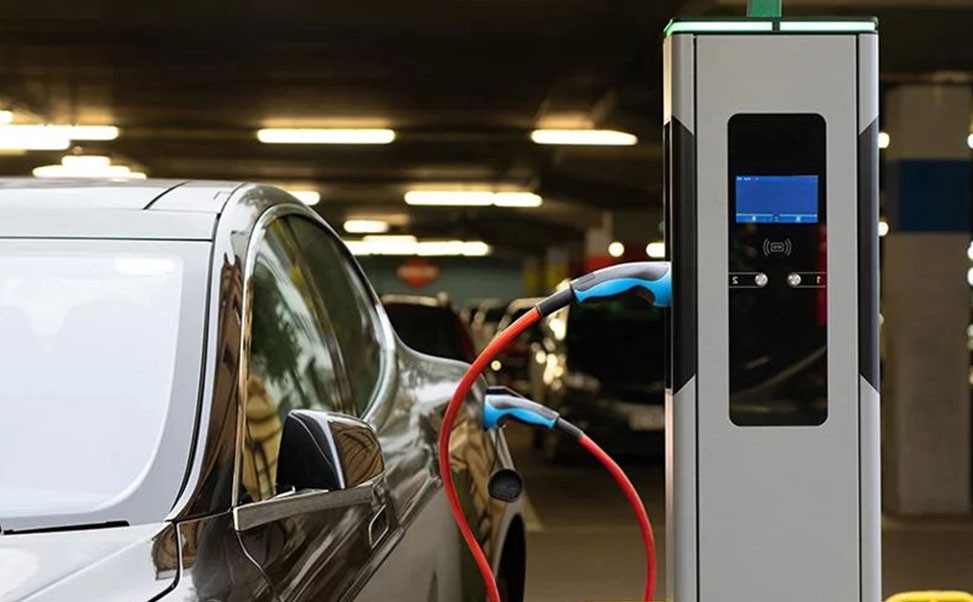 公交站汽車充電樁的規?；瘮U張：驅動可持續交通的核心力量